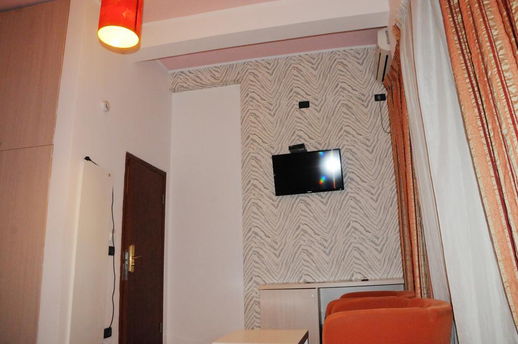 Hotel Serenity Tirana Exterior foto